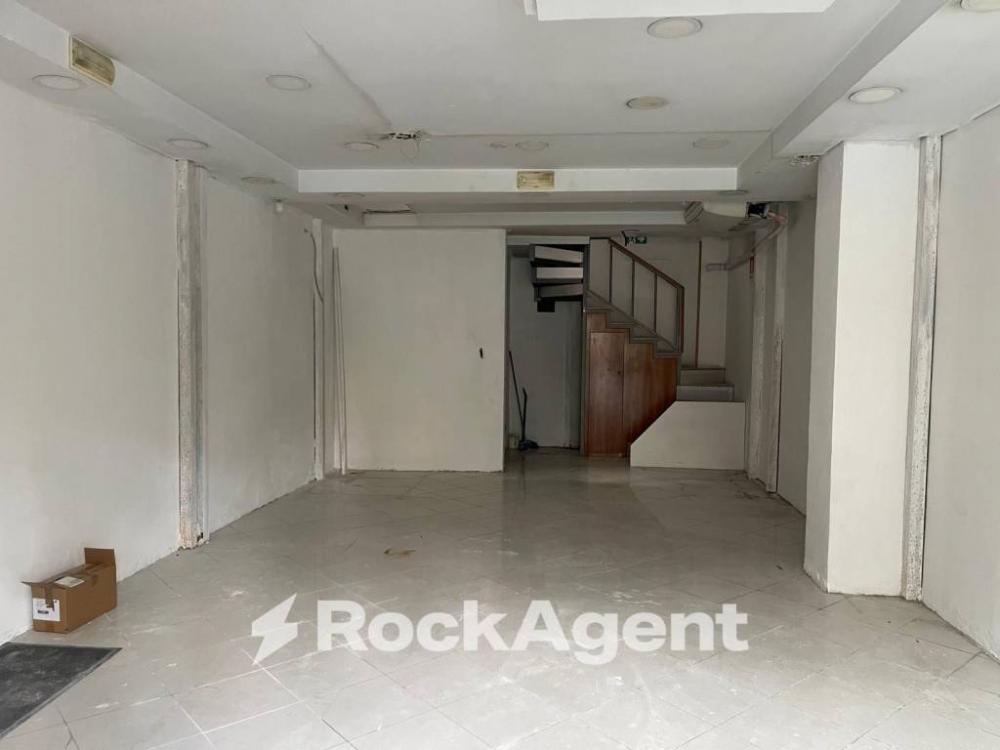 negozio in affitto ad Angri