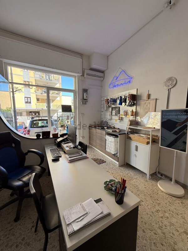 locale commerciale in affitto ad Angri