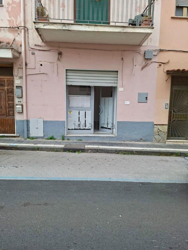 locale commerciale in affitto ad Angri