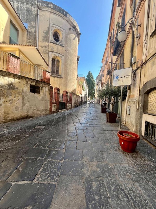 locale commerciale in affitto ad Angri