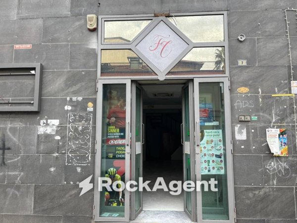 negozio in affitto ad Angri