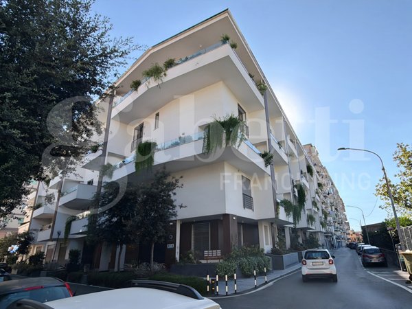 locale commerciale in affitto ad Angri