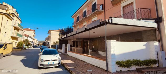 negozio in affitto ad Ascea in zona Marina di Ascea