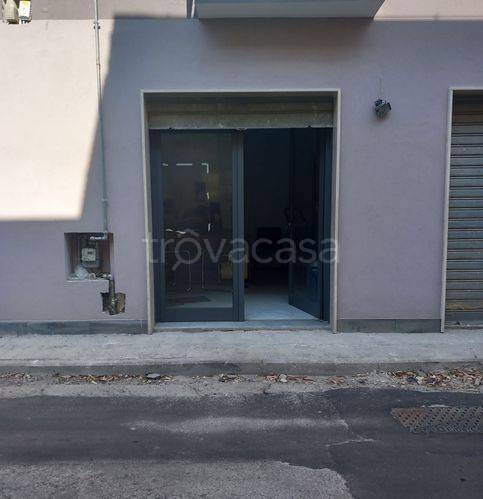negozio in affitto a Baronissi