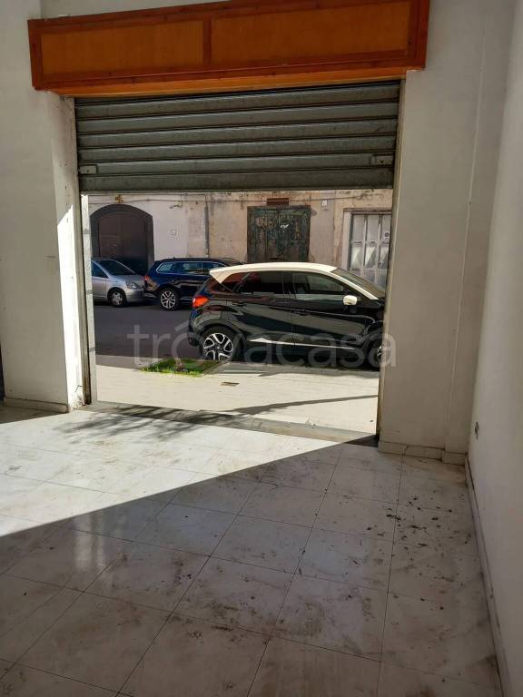 negozio in affitto a Baronissi