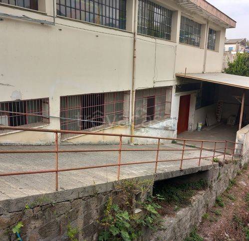 negozio in affitto a Baronissi in zona Antessano