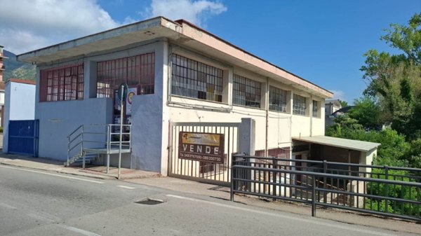 locale di sgombero in affitto a Baronissi