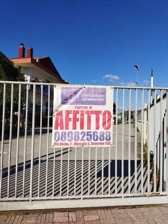 negozio in affitto a Baronissi in zona Orignano