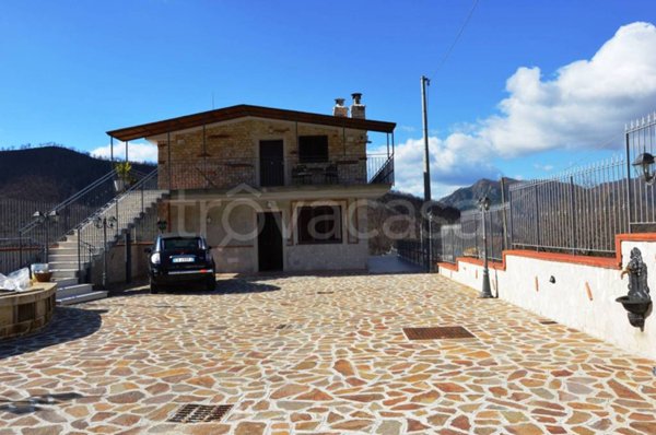 casa indipendente in affitto a Baronissi in zona Caprecano