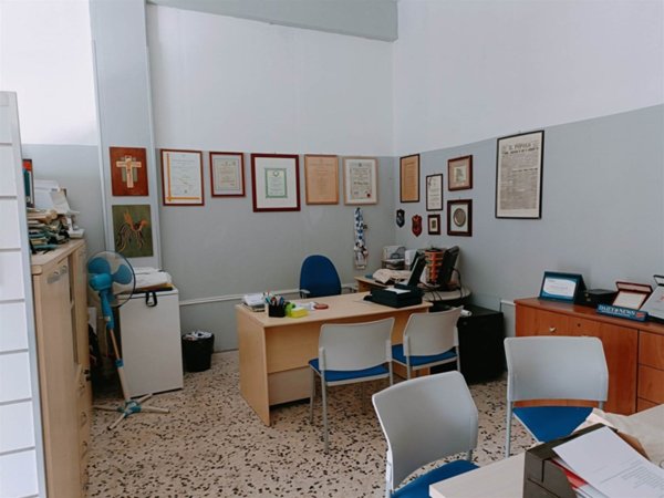 negozio in affitto a Baronissi