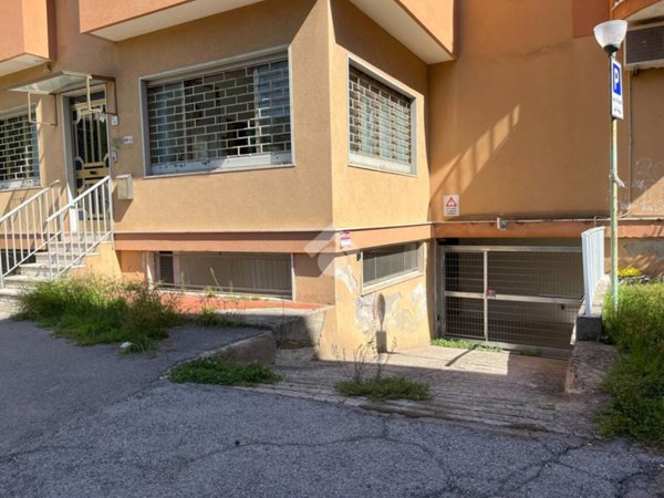 box auto in affitto a Baronissi in zona Saragnano