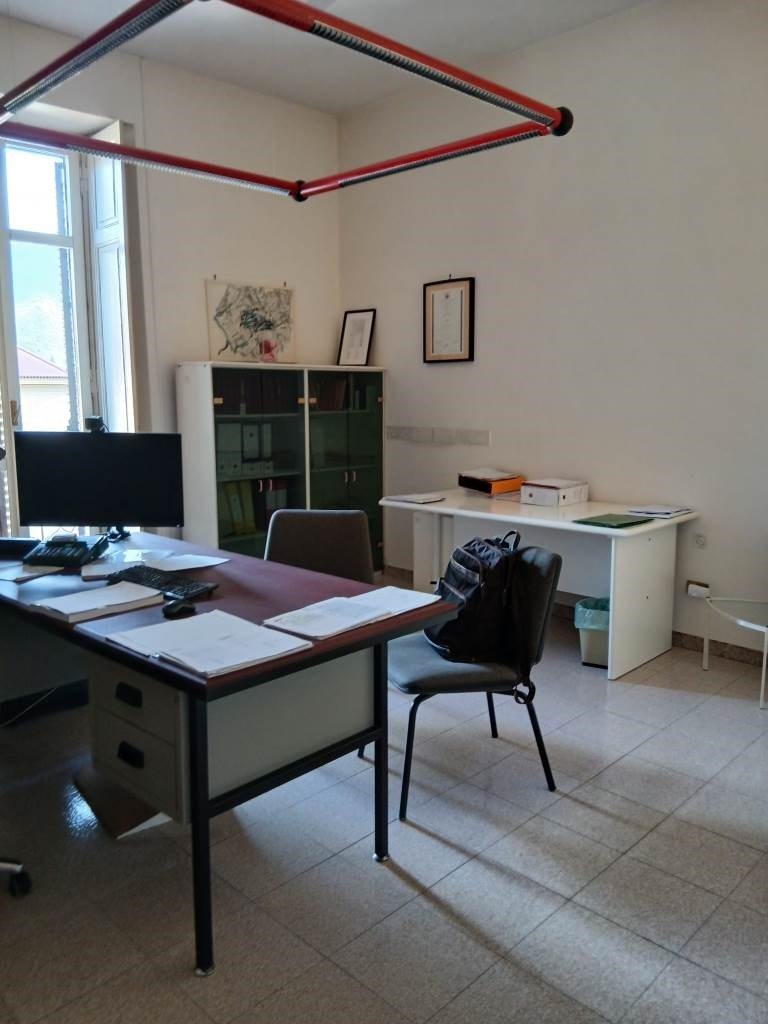 negozio in affitto a Baronissi in zona Saragnano