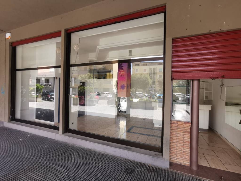 negozio in affitto a Battipaglia in zona Centro Città