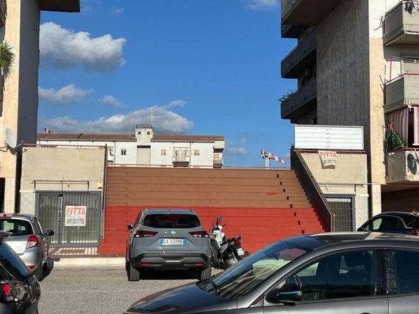negozio in affitto a Battipaglia