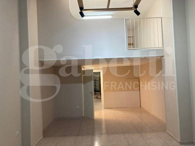 negozio in affitto a Battipaglia