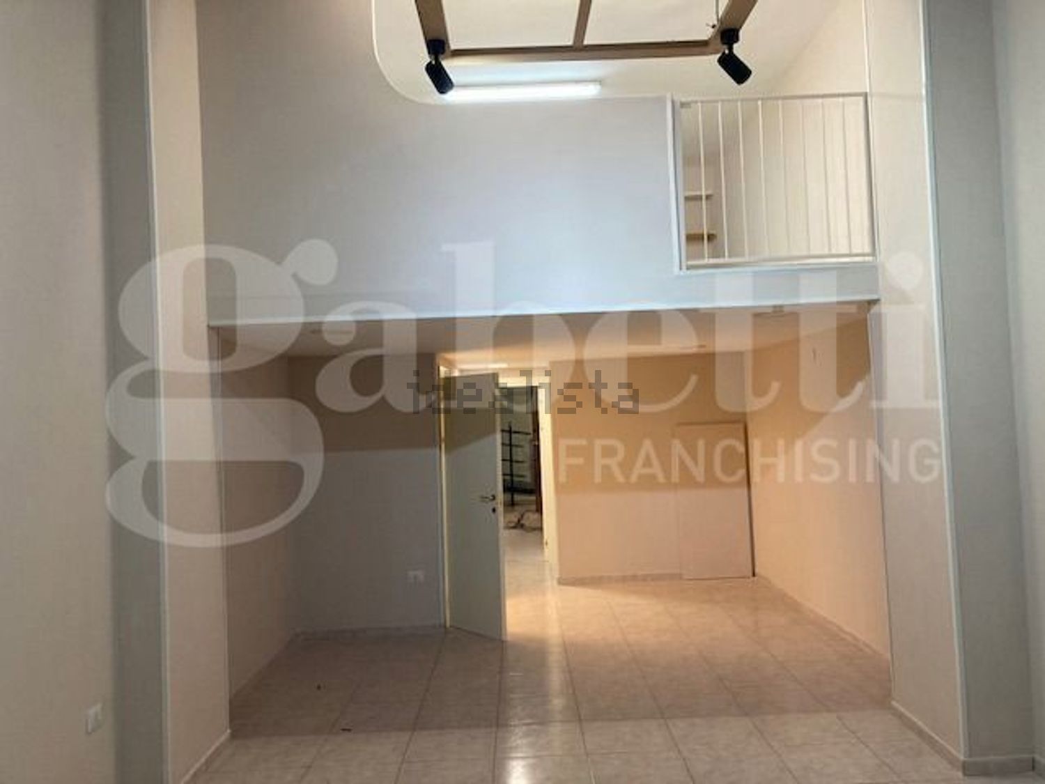 negozio in affitto a Battipaglia