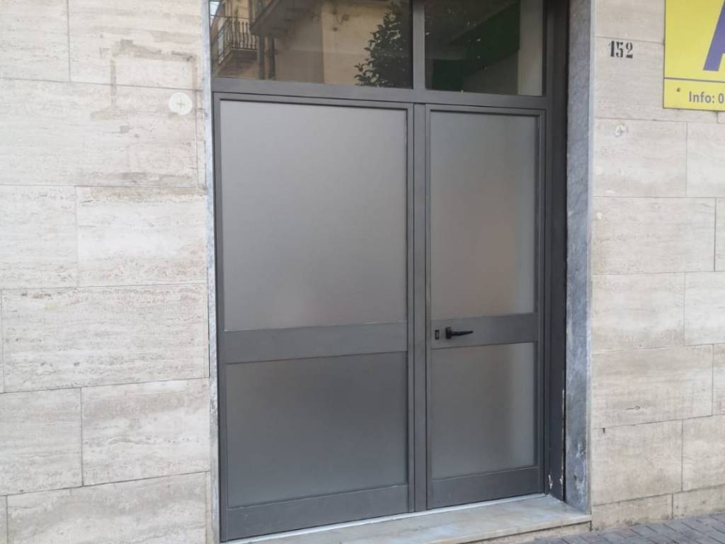 negozio in affitto a Battipaglia