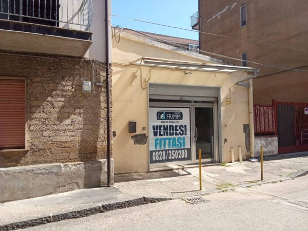 locale commerciale in affitto a Battipaglia
