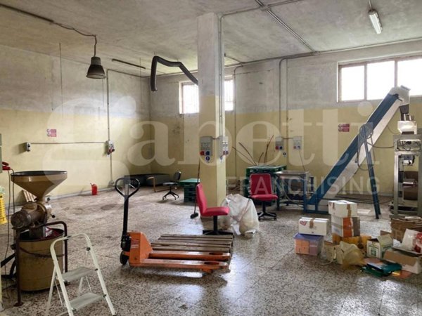locale commerciale in affitto a Battipaglia