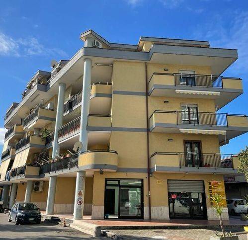 negozio in affitto a Battipaglia in zona Belvedere