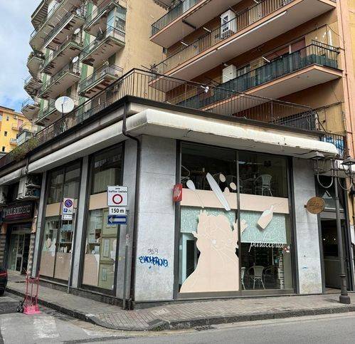 negozio in affitto a Battipaglia