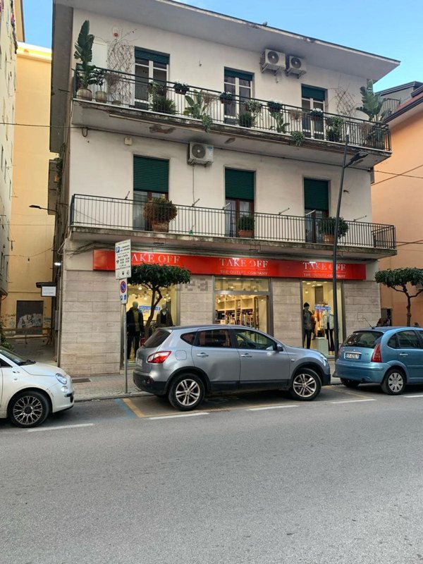 locale commerciale in affitto a Battipaglia