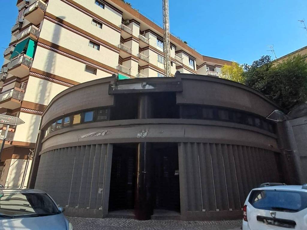 negozio in affitto a Battipaglia
