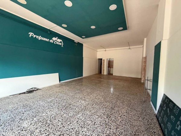 negozio in affitto a Battipaglia in zona Belvedere