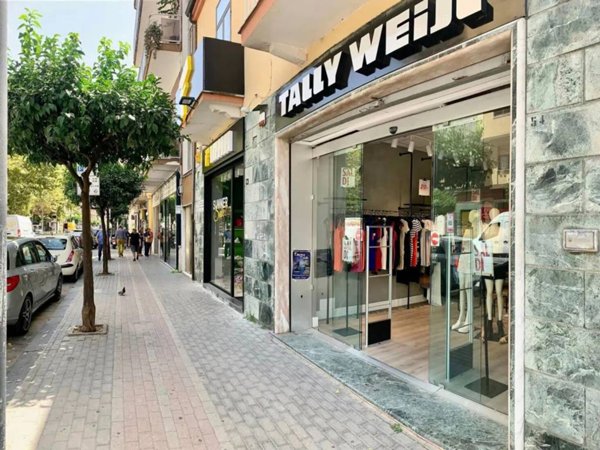 negozio in affitto a Battipaglia