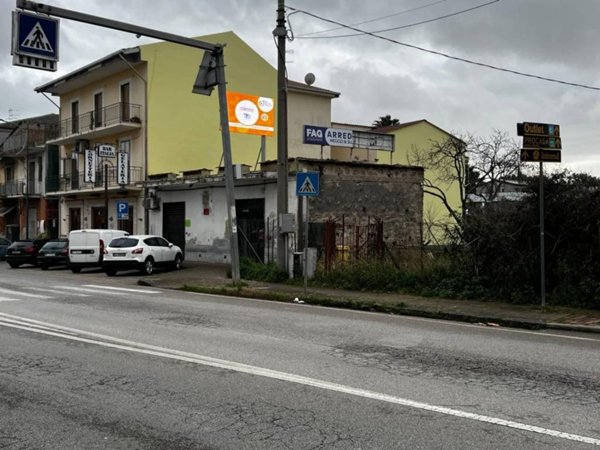 negozio in affitto a Battipaglia