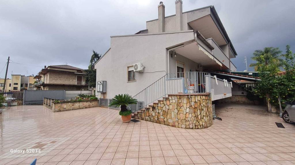 appartamento in affitto a Battipaglia in zona Serroni