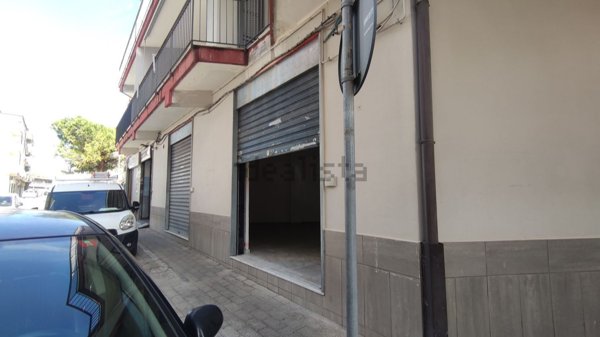 locale commerciale in affitto a Battipaglia