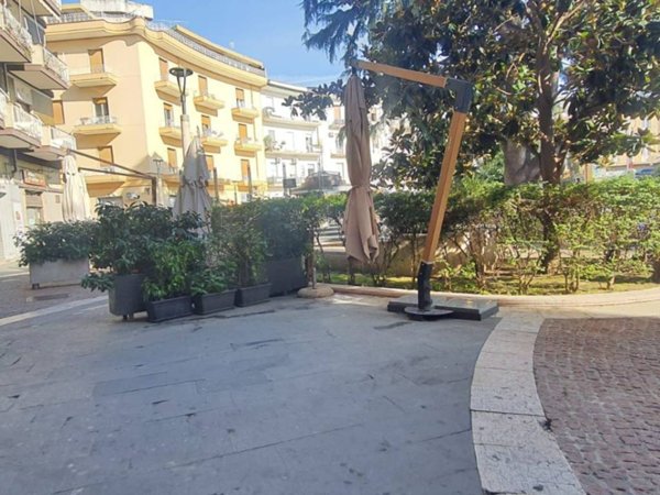 negozio in affitto a Battipaglia