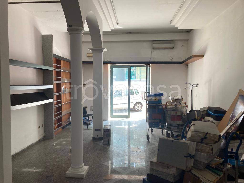 negozio in affitto a Battipaglia in zona Centro Città