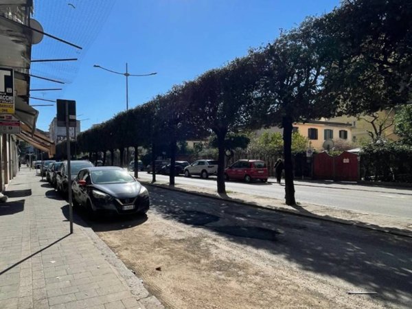 negozio in affitto a Battipaglia