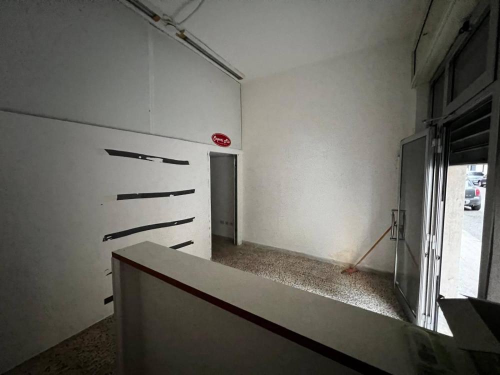negozio in affitto a Battipaglia in zona Centro Città