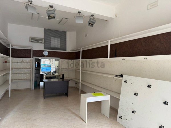 negozio in affitto a Battipaglia
