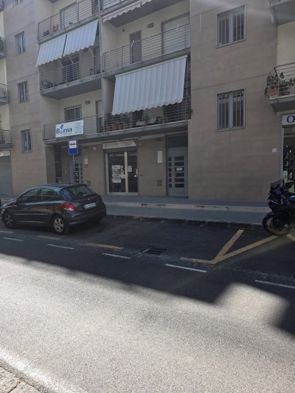 locale commerciale in affitto a Battipaglia in zona Centro Città