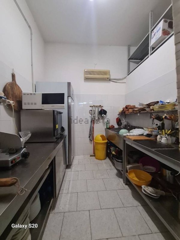 locale commerciale in affitto a Battipaglia