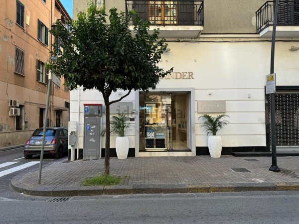 locale commerciale in affitto a Battipaglia in zona Centro Città