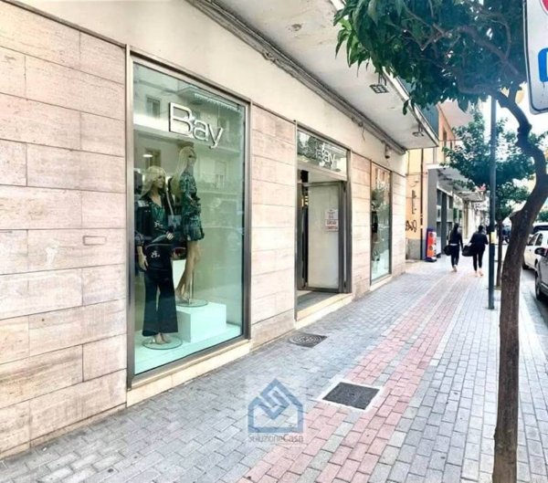 locale commerciale in affitto a Battipaglia in zona Sant'Anna