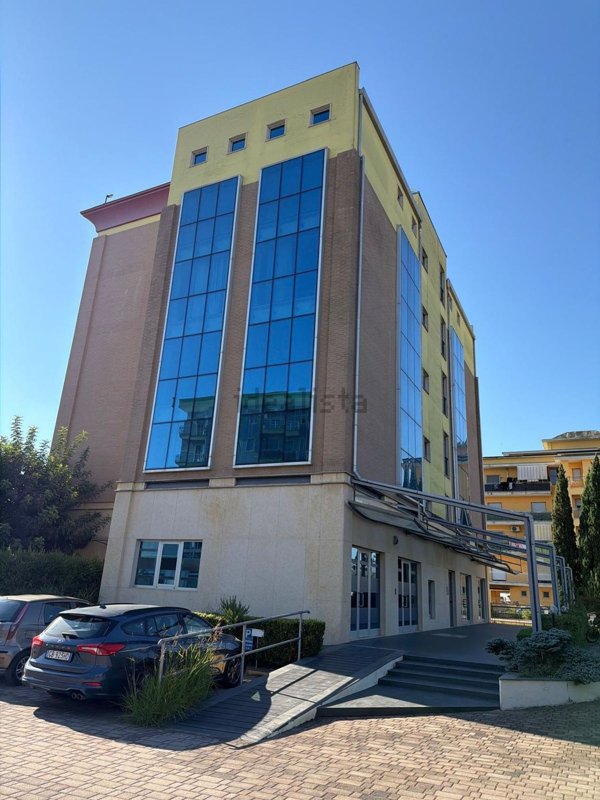 ufficio in affitto a Battipaglia in zona Turco