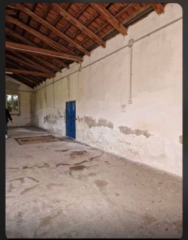 locale commerciale in affitto a Capaccio Paestum