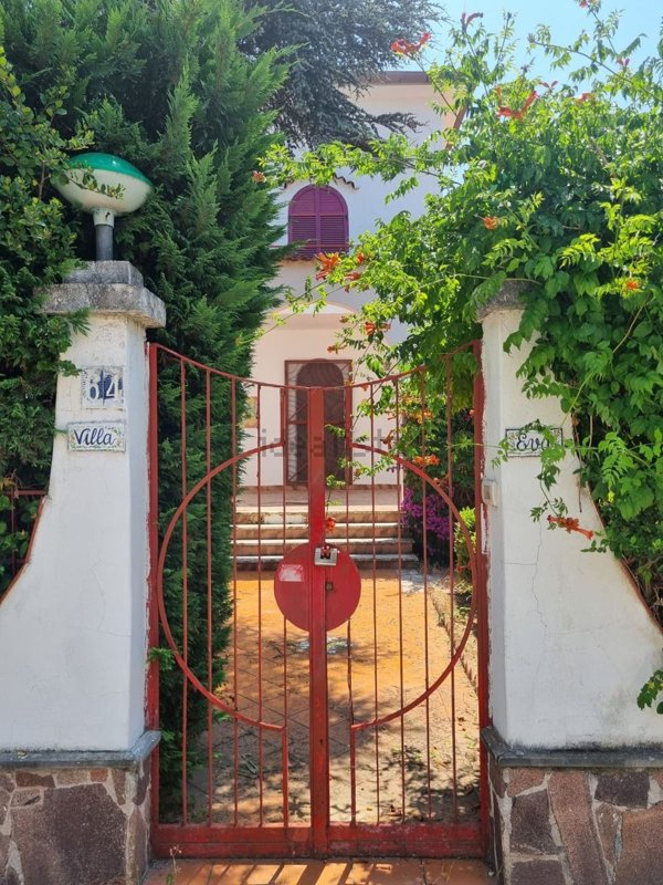 casa indipendente in affitto a Capaccio Paestum in zona Laura