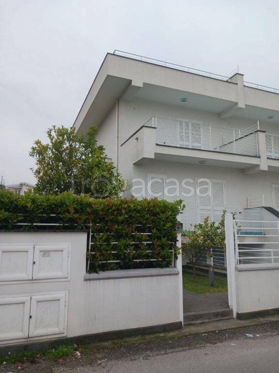 casa indipendente in affitto a Capaccio Paestum in zona Torre/Licinella