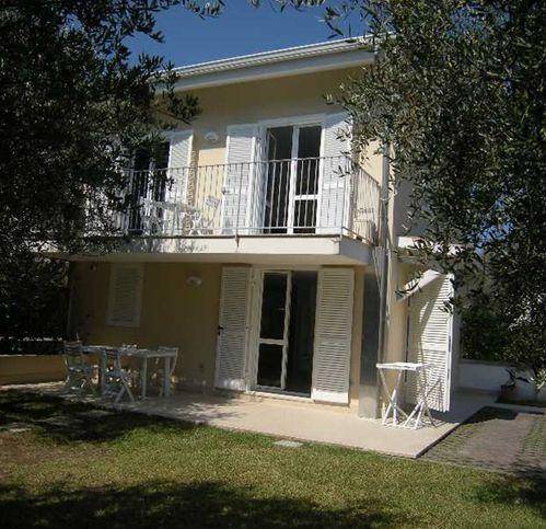 casa indipendente in affitto a Capaccio Paestum in zona Torre/Licinella