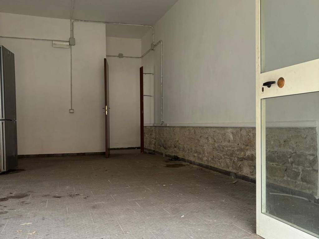 negozio in affitto a Capaccio Paestum in zona Cafasso/Borgo Nuovo