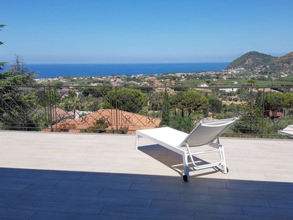 appartamento in affitto a Castellabate in zona Santa Maria