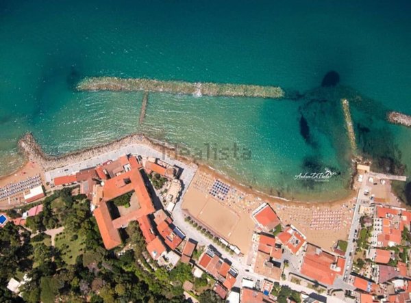 locale commerciale in affitto a Castellabate in zona Santa Maria