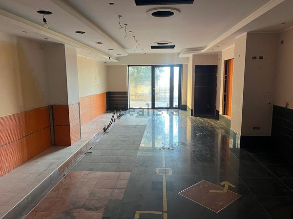 locale commerciale in affitto a Castellabate in zona Santa Maria